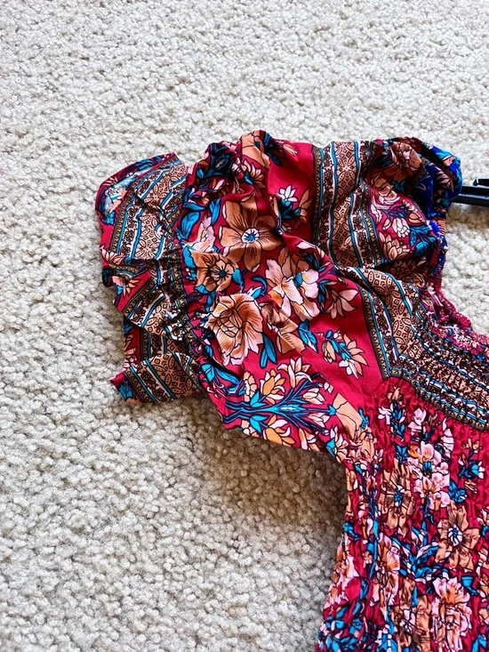 Boho Floral Maxi Dress
Smocked Off Shoulder Summer
Vacation - Picture 5 of 6